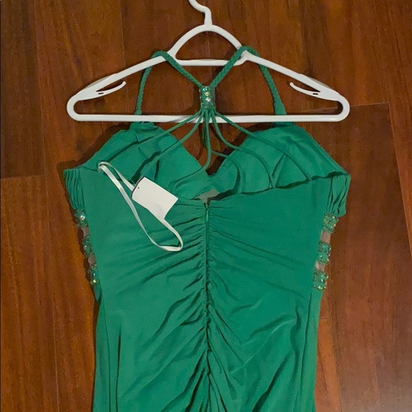 Camille La Vie Formal Dress - Picture 4 of 7